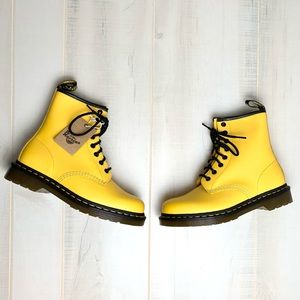 Dr. Martens 1460 Smooth Leather Yellow Boots 6 NIB